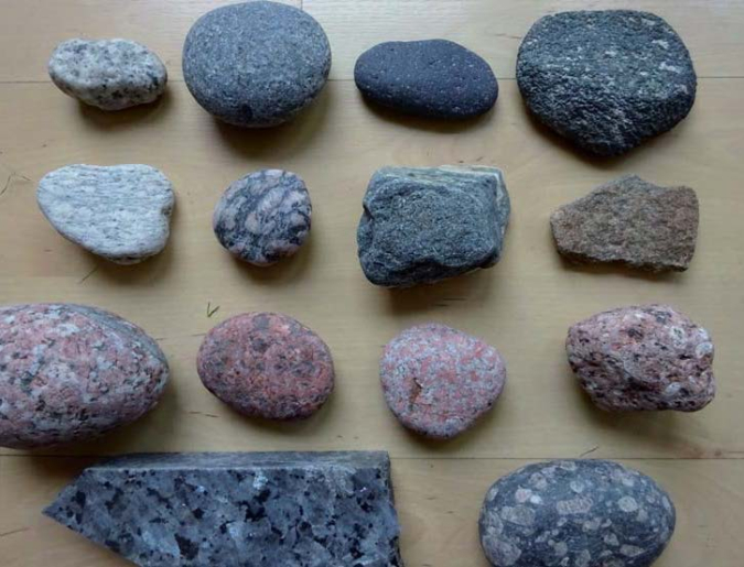 Soms soms Graan Coördineren Zwerfstenen op het strand